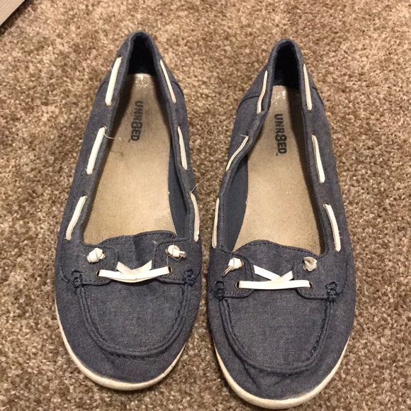 unr8ed boat shoes